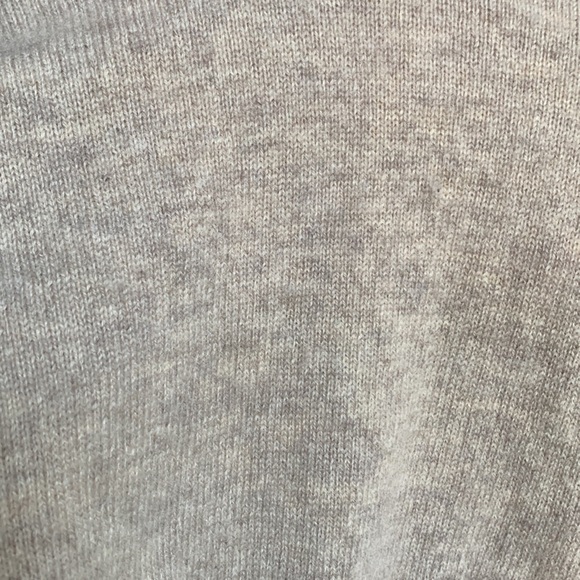 Vince. Cashmere Split Back Crewneck‎ Sweater in Oatmeal - Picture 6 of 6